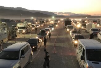 Line on Gate Road with Gate staff